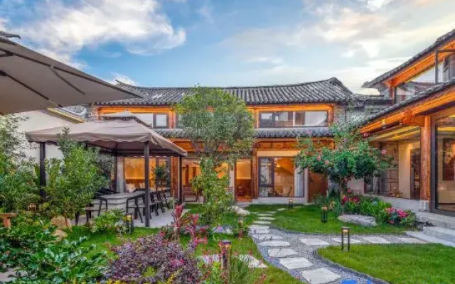 Qingwafang National Style Courtyard-Style Hotel (Erhai Lake Longkan Wharf)