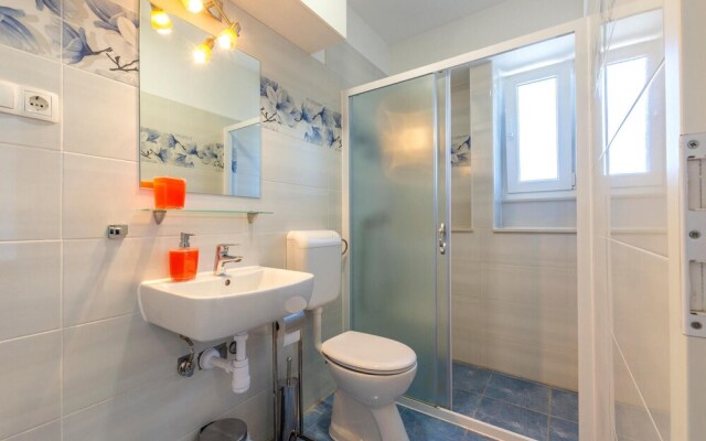 Amazing Apartment in Omis With 3 Bedrooms and Wifi