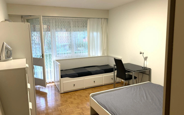 Large 3 room City Center Apartment Suitable for Couples and Families up to 5 people – Guest Rooms – Basel
