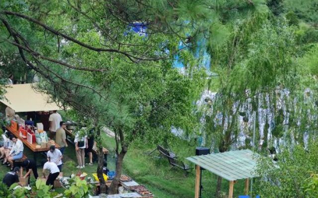 Xianhe Mountain Guesthouse