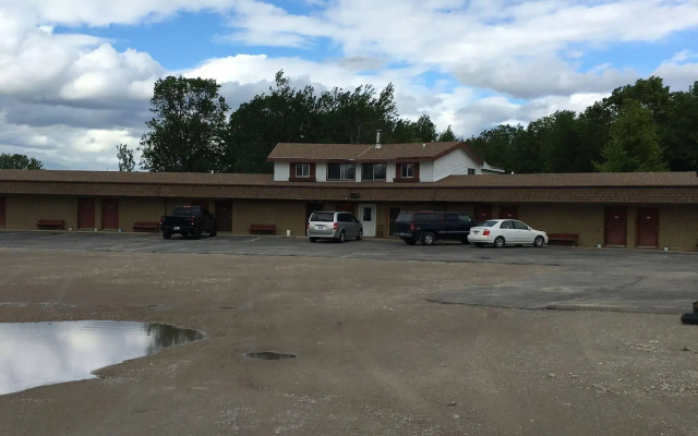 Tarragon Motel