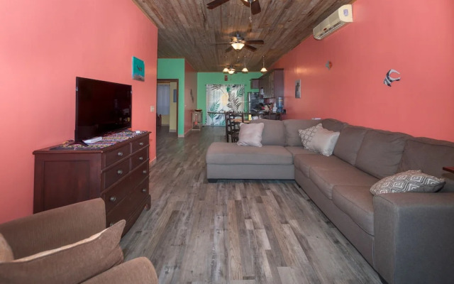 Sunset Villas 12D 2 Bedroom Condo By Redawning