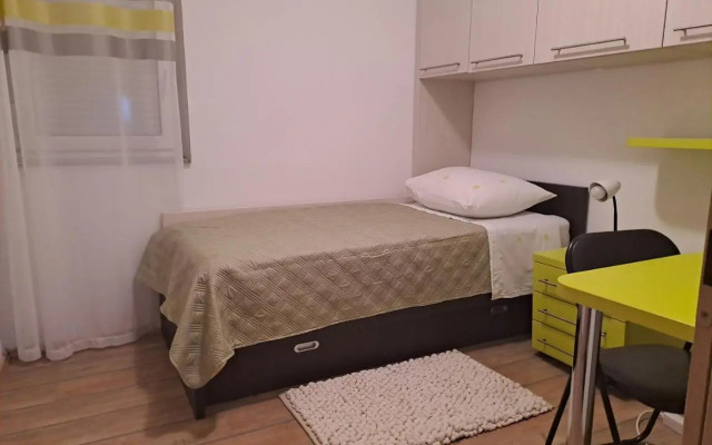Apartment Mira