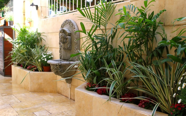 Dizengoff Suites Hotel
