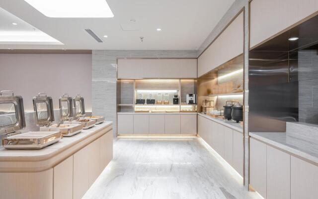 Ji Hotel Ziyang Songda Plaza