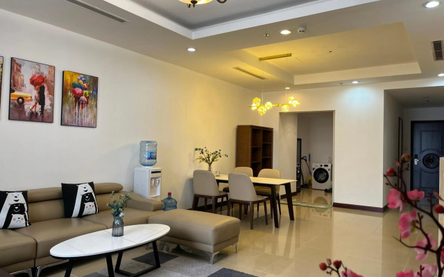 Vinhomes Royal City Luxury Apartment 2 Br
