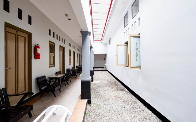 Super OYO 2436 Hotel Kencana