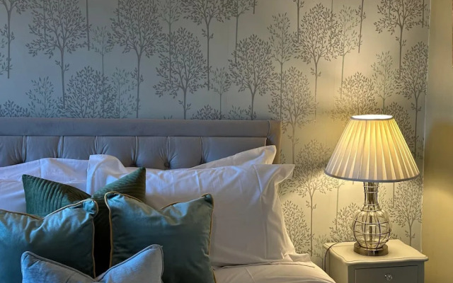 Burford Lodge Hotel