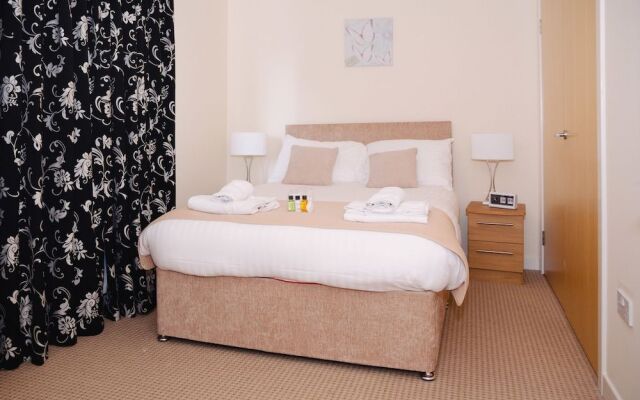 Elforma - Tudsbery House