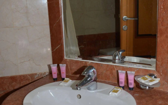 Al Thuria Hotel