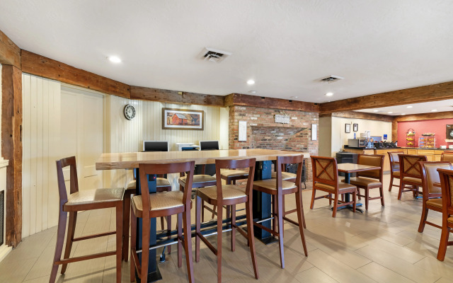 Best Western Inn & Suites Rutland-Killington
