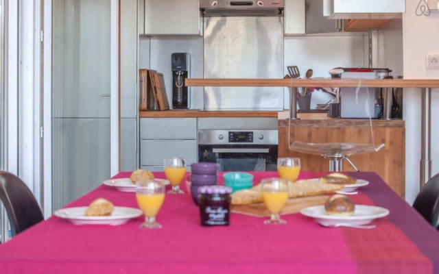 Charming Duplex With Terrace for 8 People in Port Vieux