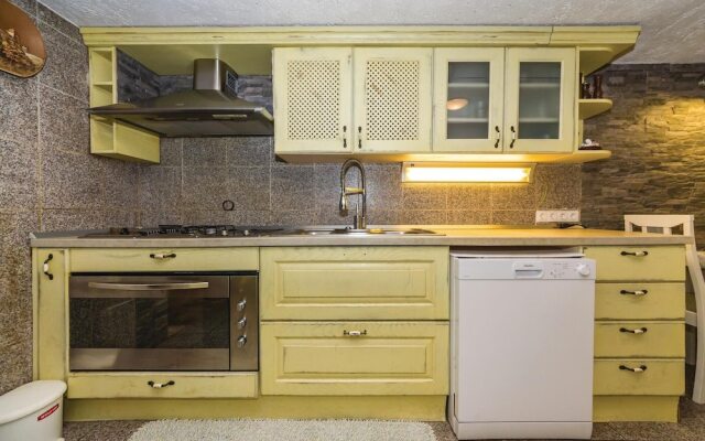 Amazing Home in Kozino With Wifi and 5 Bedrooms