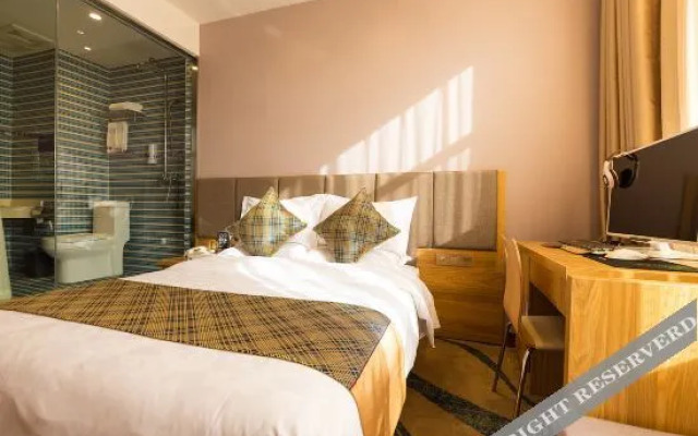 Yuzhong Longxin Qingfei Theme Hotel