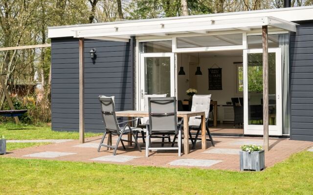 Secluded Bungalow in Laag-soeren With Garden