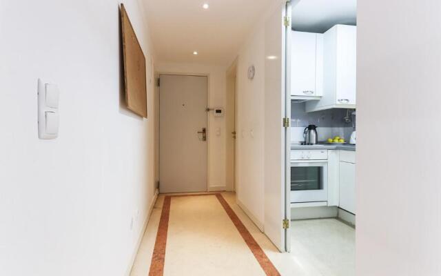 Lisbon Flower 360º - Your Lovely Flat with Pool and Parking