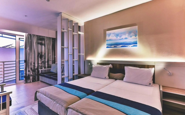 Carine Hotel Delfin