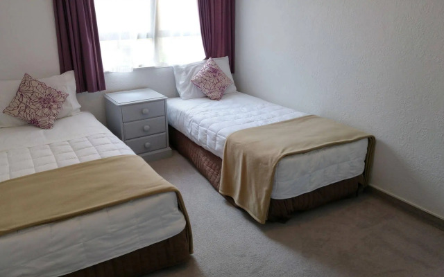 Motel Hobson's Choice