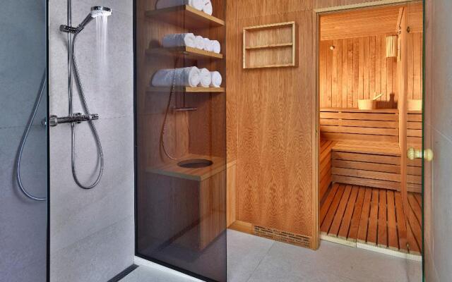 EST Grand Hotel Savoy