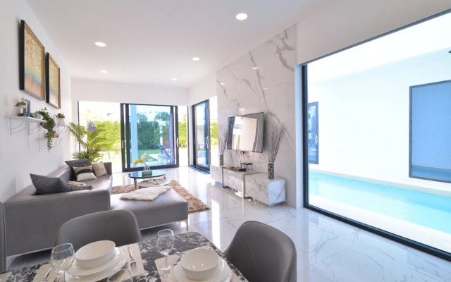 Villa with Shared Pool in Central Pattaya - Palmc16