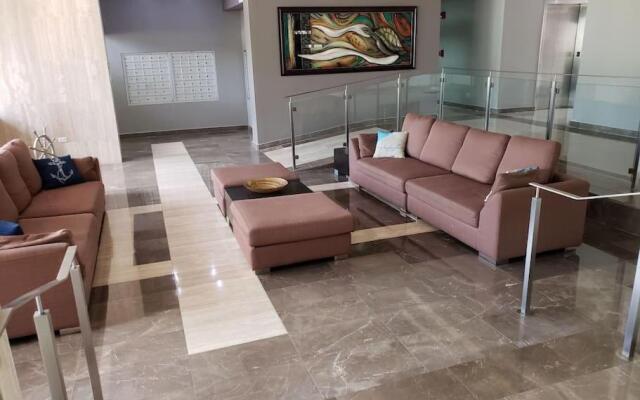 Beach Front Apt at Marbella del Caribe 3
