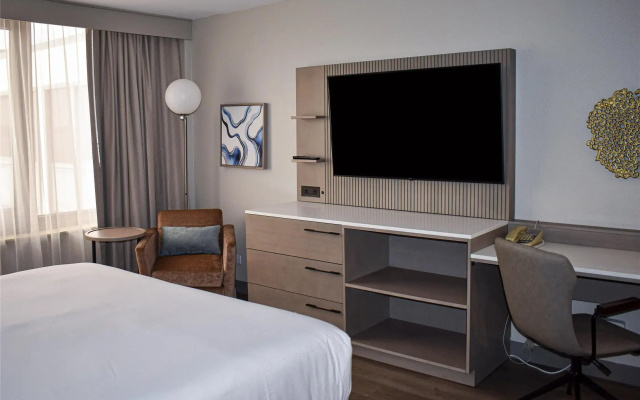 DoubleTree by Hilton Chicago - Oak Brook