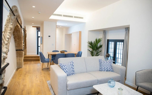 nQn Aparts & Suites Sevilla