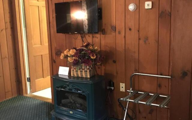 1896 House Country Inn & Motels