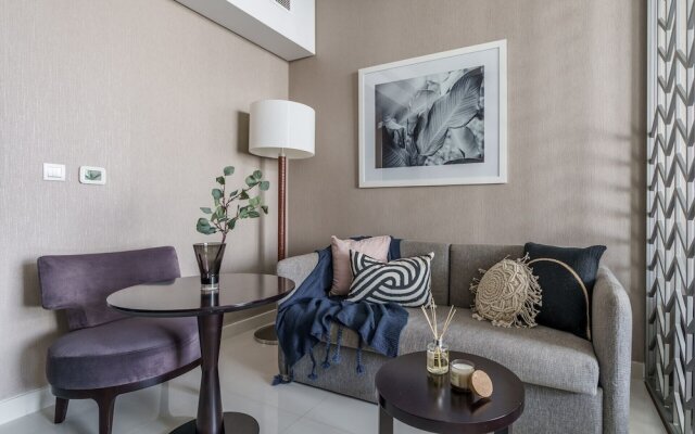 Eloquent Cozy Studio with Incredible Canal Views