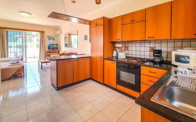 Colonial Studio/Apartment