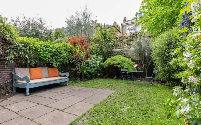 Poplar Grove II by Onefinestay