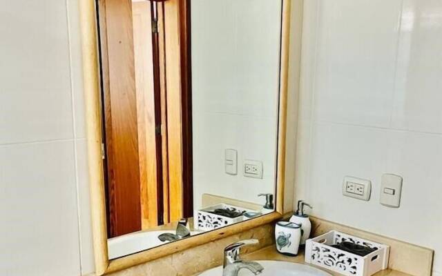 2 Minute Walk to Beach 1bdrm Condo with Pool