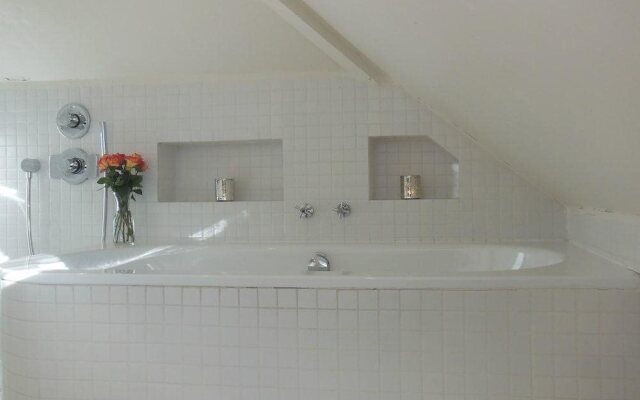 Bed  Breakfast London Organic