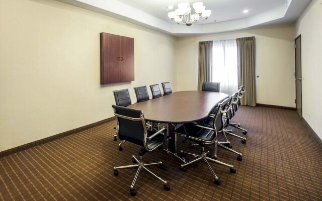 Comfort Inn & Suites Greenville Il