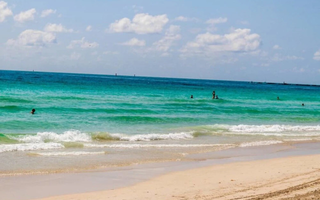 Sage on Ocean Drive Apartments