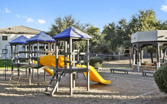 TWO CozySuites Apartment Chandler