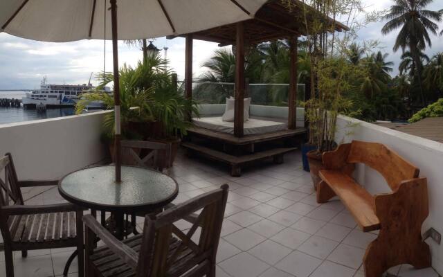 Lantaka Hotel by the Sea