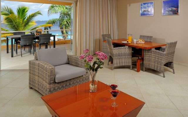 Den Laman Condominiums
