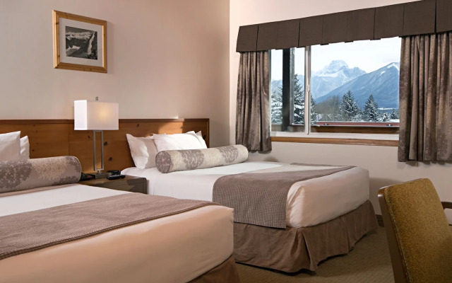 Rocky Mountain Ski Lodge