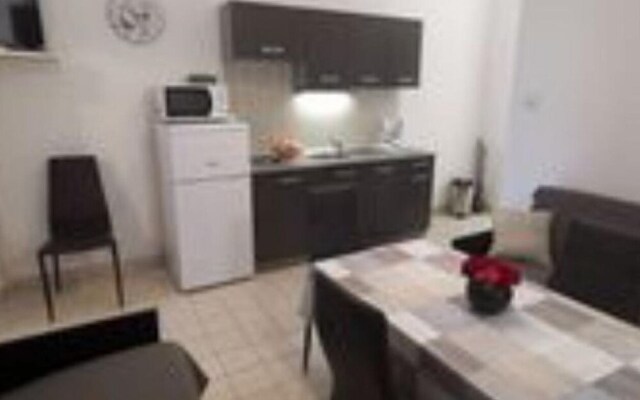 Apartment 2 Sredina Ruza 3 1 pax