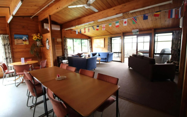 Sunflower Lodge