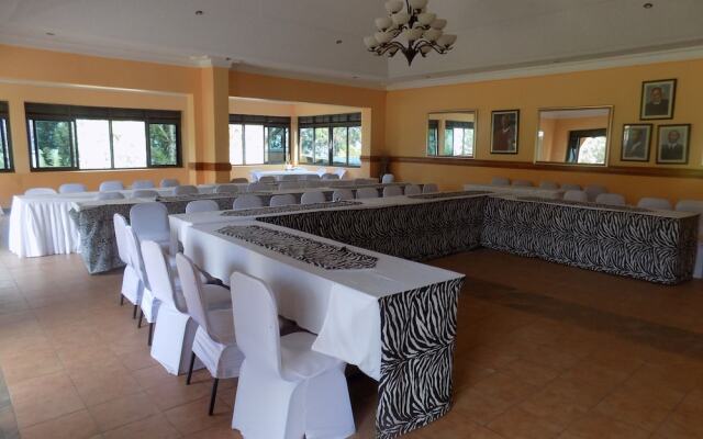 Heritage Country Club