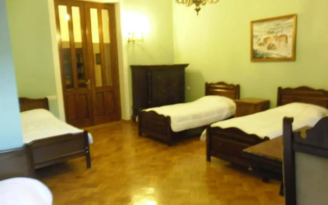 Elena Hostel