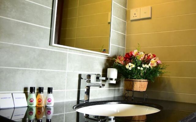 LOTUS Luxury Apartment