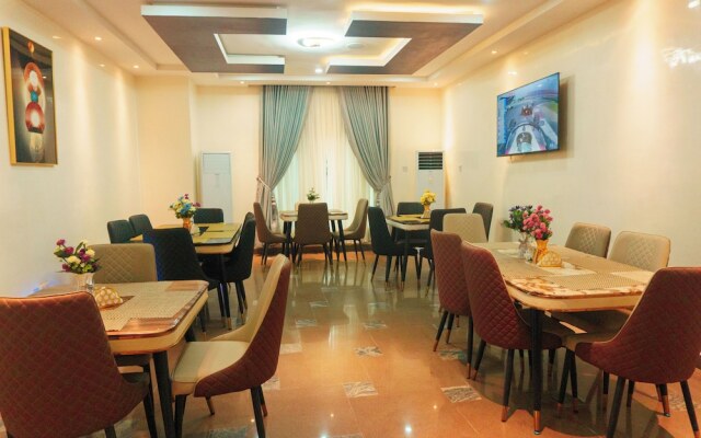 Rolarz Resorts & Hotel