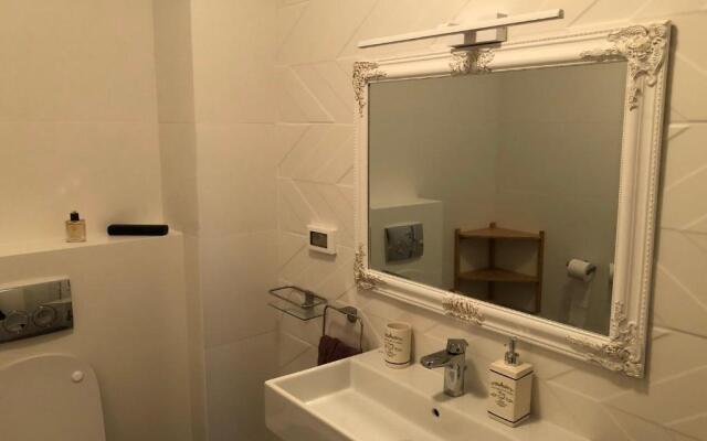 Chronos Apartment - Modern and Stylish