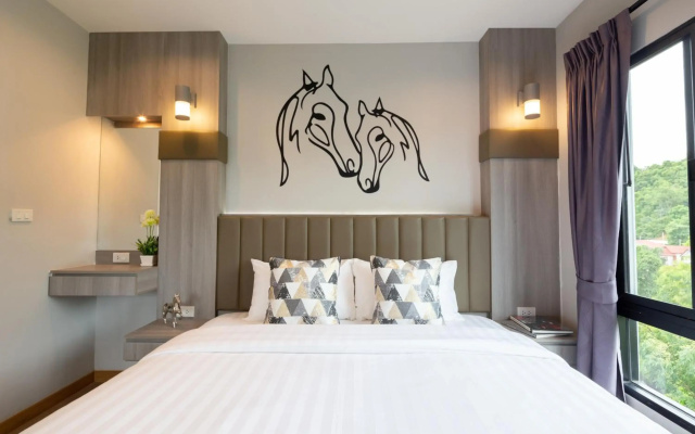 Horsehill Hotel Sriracha