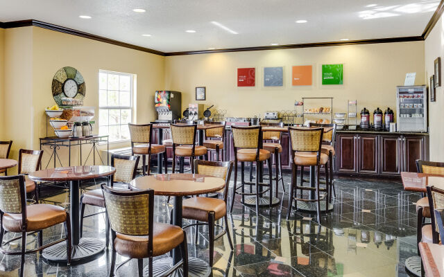 Quality Inn & Suites Slidell