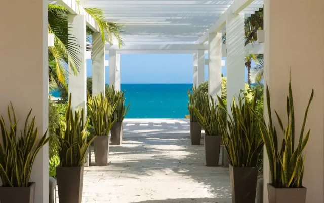 The Seashells Beach Condo by Acomodo