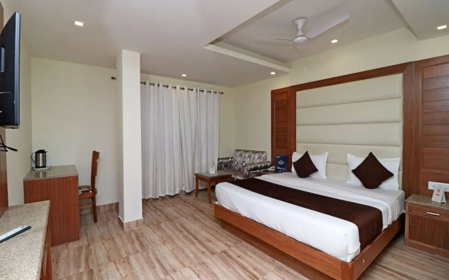 OYO 13908 Hotel India